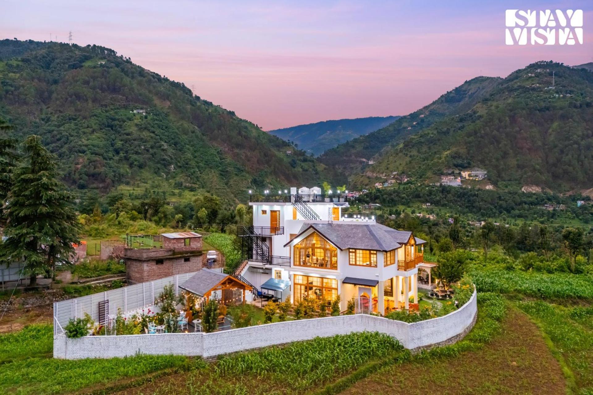 Stayvista At The Oakridge 4 Bhk Villa In Dharamshala With Jacuzzi & Balcony Chamba (Himachal Pradesh) Exteriér fotografie