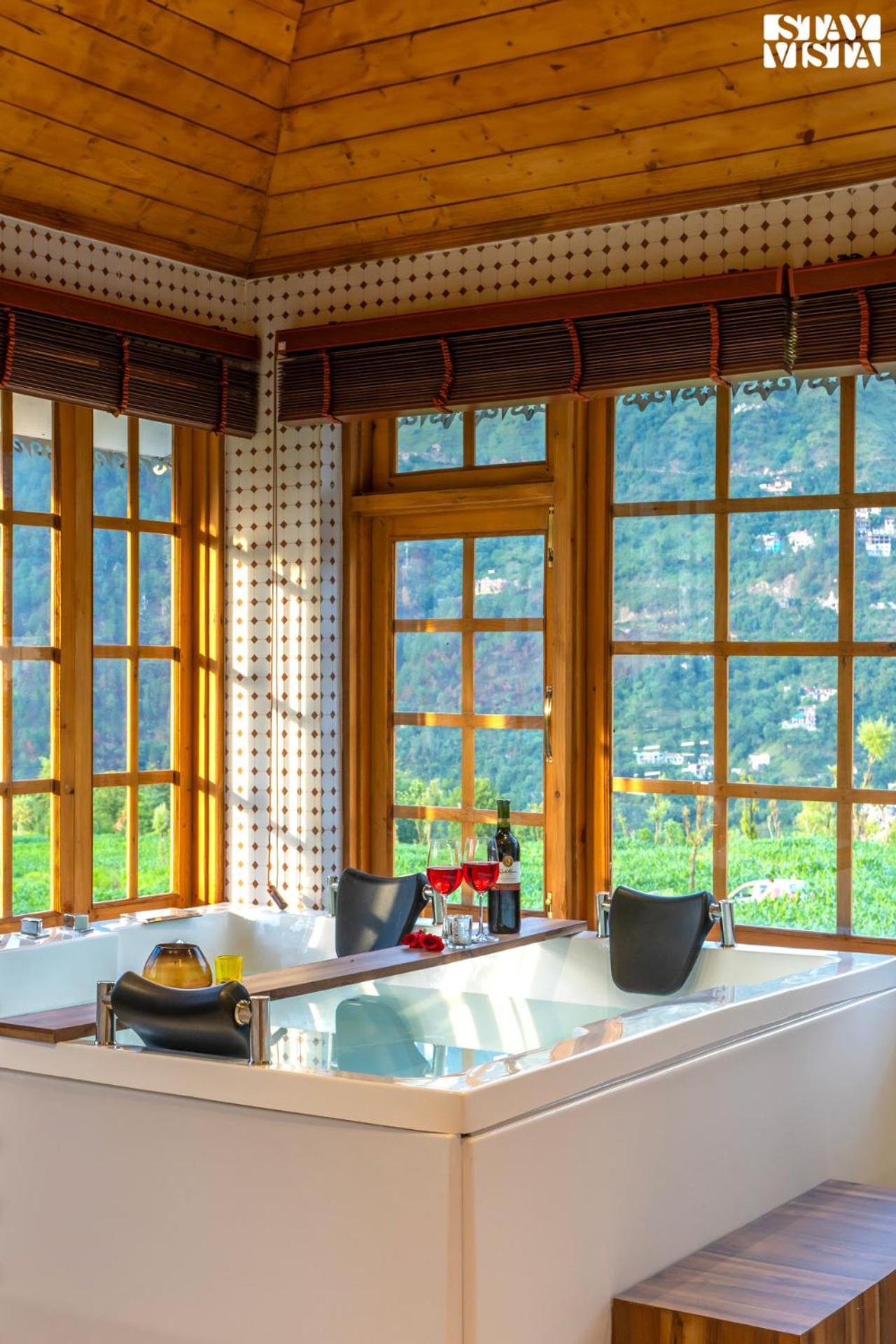 Stayvista At The Oakridge 4 Bhk Villa In Dharamshala With Jacuzzi & Balcony Chamba (Himachal Pradesh) Exteriér fotografie
